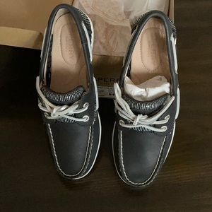 Brand new Sperry boat shoes